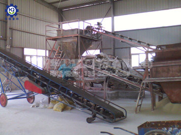 小型有機(jī)肥濕法造粒現(xiàn)場(chǎng)