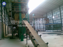 新型有機(jī)肥濕法造粒現(xiàn)場