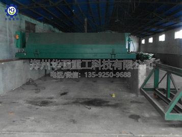 液壓槽式升降翻拋機(jī)現(xiàn)場(chǎng)